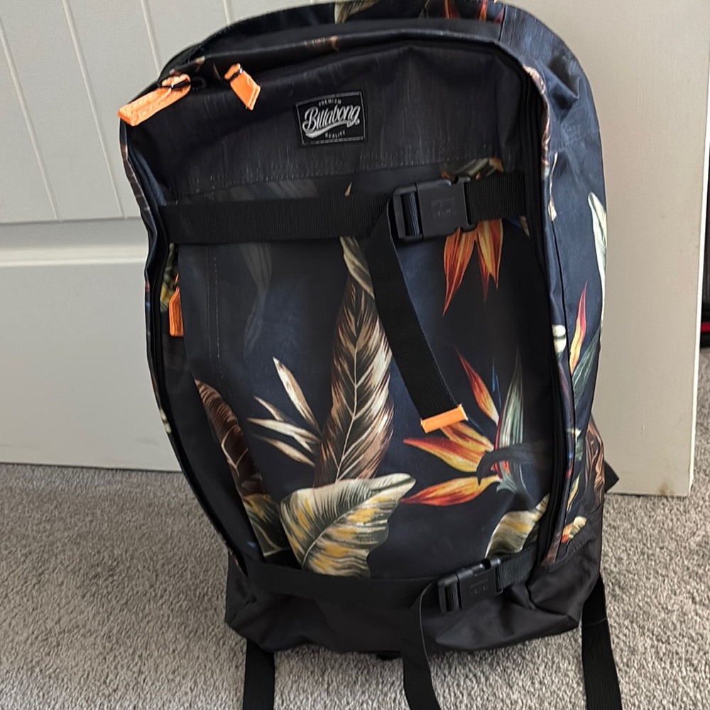BNWOT Billabong Tropical Leaf Black and Orange large Backpack